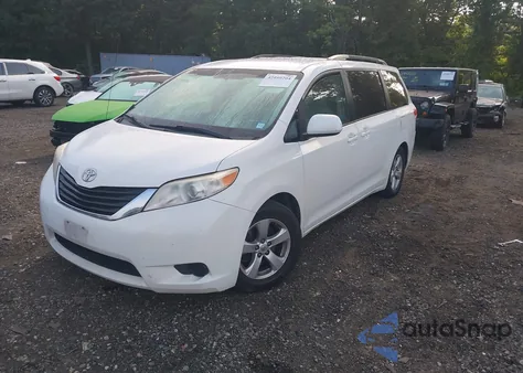 2014 Toyota Sienna Le V6 8 Passenger из США, поврежденный, VIN 5TDKK3DC3ES513109